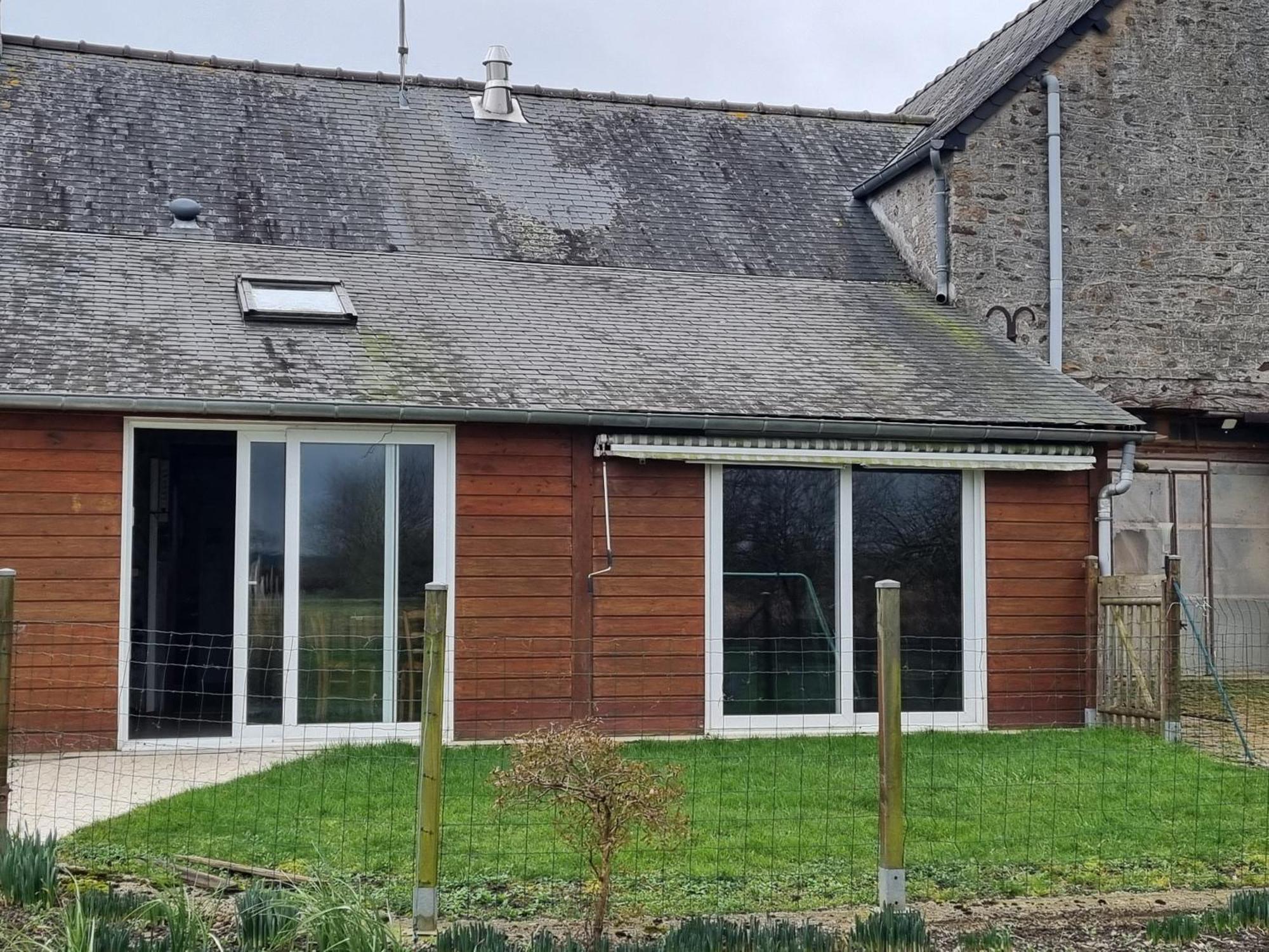 Maison De Famille Pre-en-Pail-Saint-Samson ภายนอก รูปภาพ